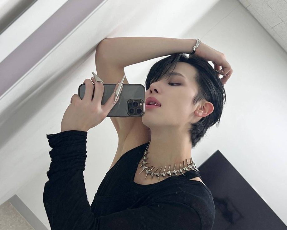 ᅟ
                ᅟᅟ
                ᅟᅟ
                ᅟᅟ
                ᅟ