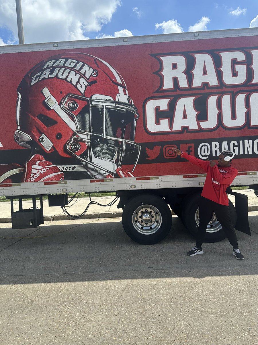 Man!!! Had an amazing time at <a href="/RaginCajunsFB/">Louisiana Ragin’ Cajuns® Football</a> vibes was unmatched! Definitely enjoyed my time <a href="/leg12tim/">Tim Leger</a> <a href="/michaeldes1/">Michael Desormeaux</a> <a href="/PjBurkhalter/">Pj Burkhalter</a>