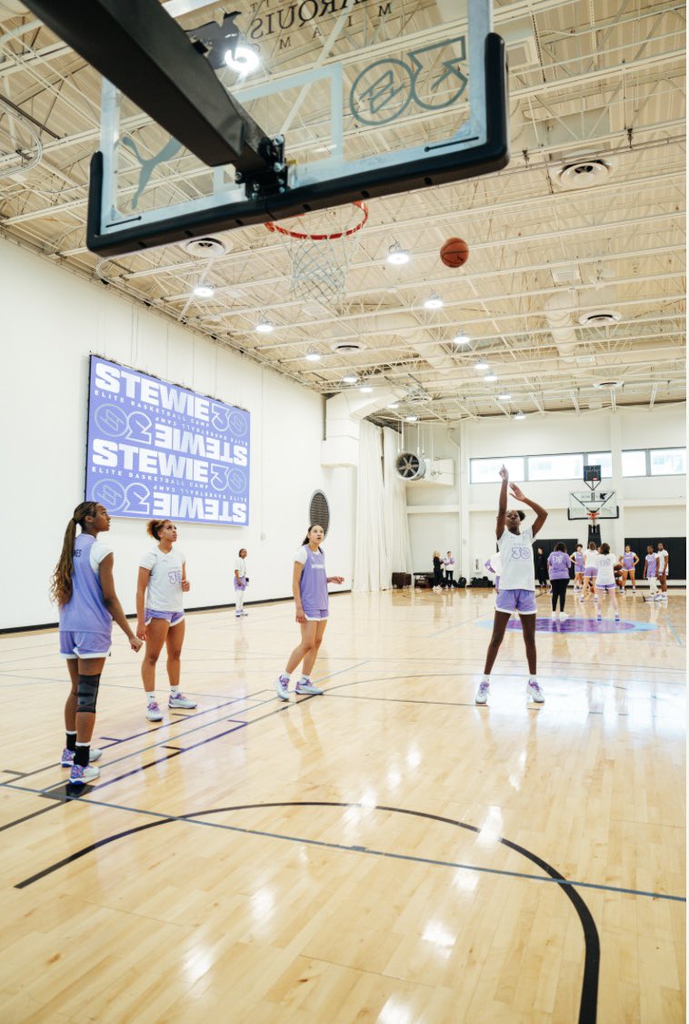 #Stewie30 💜🤍<a href="/breannastewart/">Stewie</a> <a href="/PUMAHoops/">PUMA Basketball</a> <a href="/SW_Select3SSB/">SWSelect3SSB</a> <a href="/Khensle/">CoachKT</a>