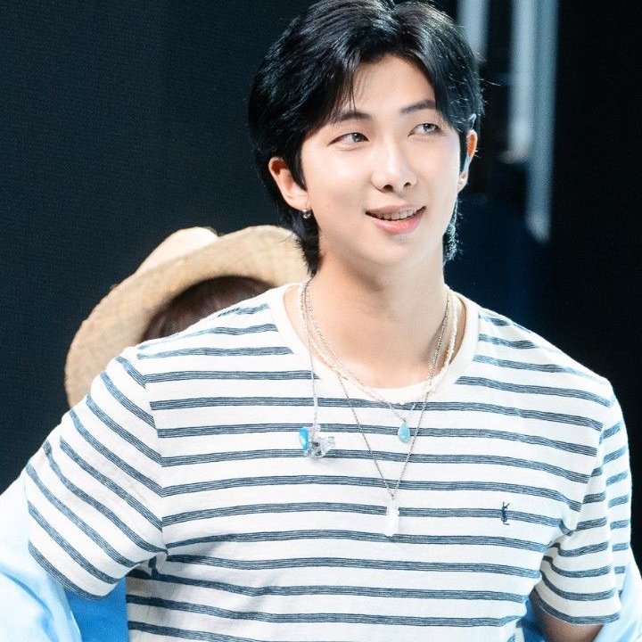 There are 76 days until Namjoon returns!

#WaitingForOurJoonivers
#RM