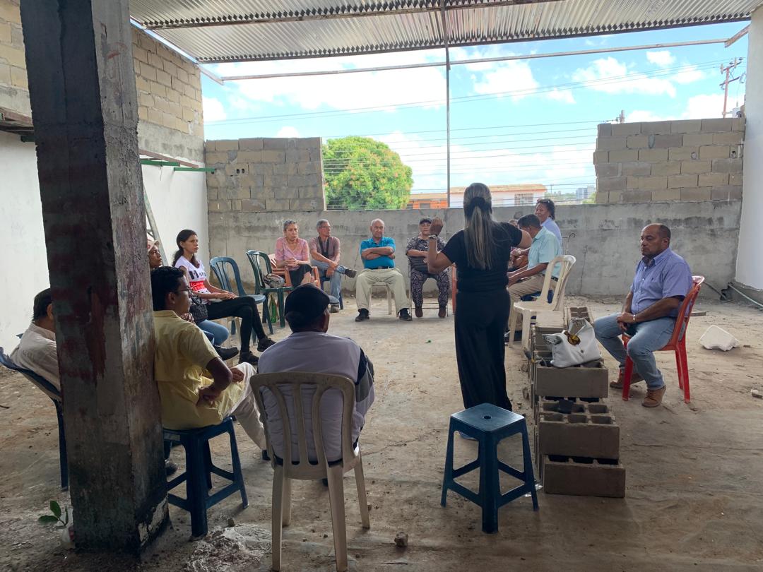 #25DeMarzo Seguimos sin descanso orientando, escuchando  y aclarando las dudas de nuestros compañeros en las parroquias y motivando para que no desmayemos pues la libertad está cerca y todo depende de nosotros los Venezolanos! 
<a href="/aidagonzalez33/">Aída González</a>