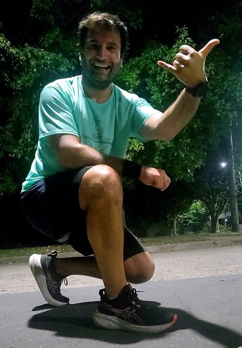 Pumita_runner's tweet image. Fin de martes! 💙🤙🏻
Día + 84 🫶🏻 Kilómetros listos! 

#CorroConElCorazón
#RinconcitoRunner 
#MoveYourMind
#SoundMindSoundBody