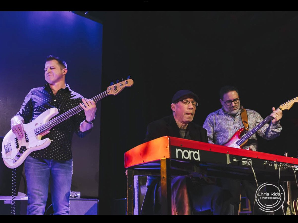 HotWingJones's tweet image. Englewood 3/8/25