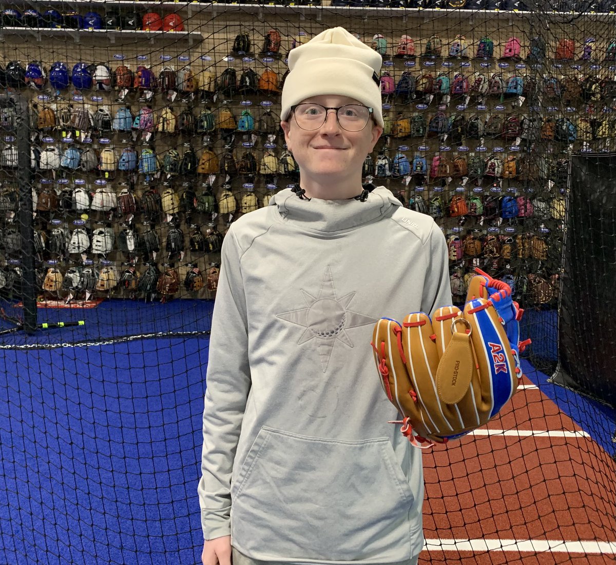 Our 2nd big winner from the annual Baseball 365 demo day was Sam, who won this beautiful A2K!  Congratulations Sam! ⚾️⚾️⚾️ Enjoy the new leather!