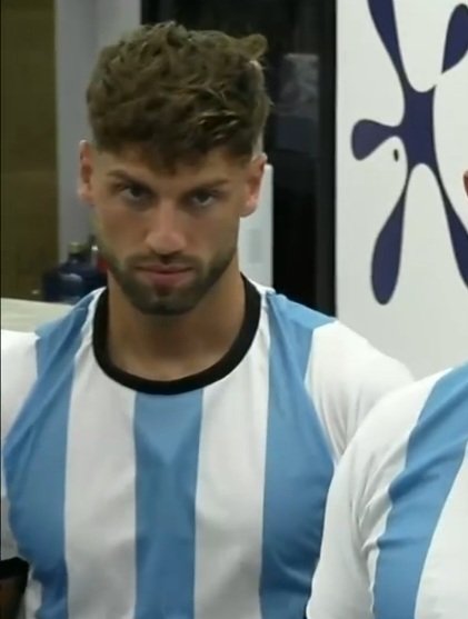 rochicabj1905's tweet photo. Que Jugador 🔥🐐
#GranHermano https://t.co/7HWrRzc3rW