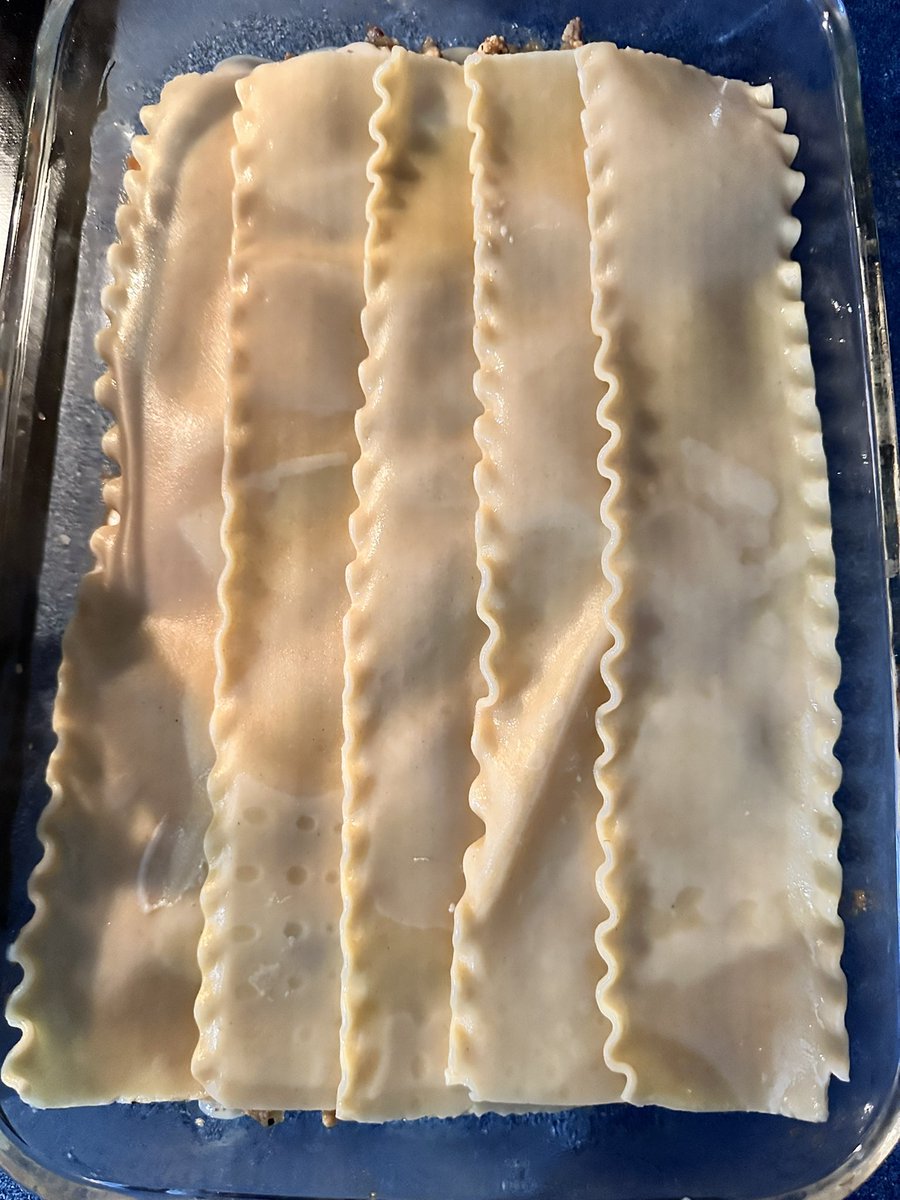 Wind_Catcher_'s tweet image. I thought I couldn’t make lasagna without tasting each ingredient, but this one turned out to be my best so far. Alhamdolillah. #Iftaar