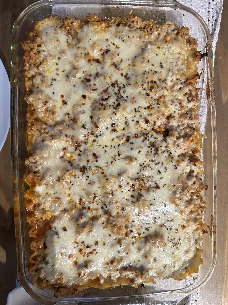 Wind_Catcher_'s tweet image. I thought I couldn’t make lasagna without tasting each ingredient, but this one turned out to be my best so far. Alhamdolillah. #Iftaar