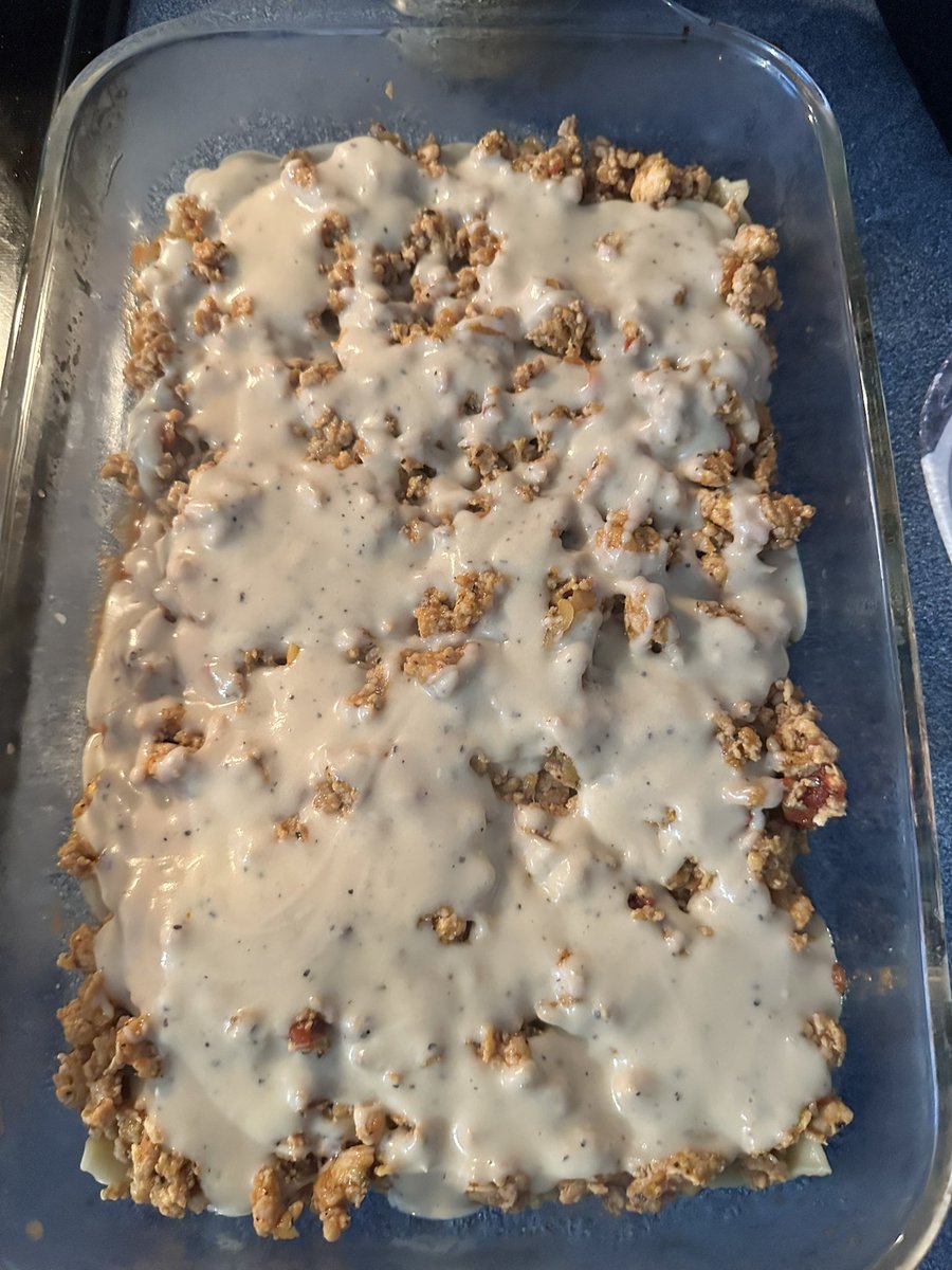 Wind_Catcher_'s tweet image. I thought I couldn’t make lasagna without tasting each ingredient, but this one turned out to be my best so far. Alhamdolillah. #Iftaar