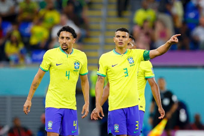 gabrielffc17's tweet photo. Ele deve uma carreira ao Thiago Silva mesmo. https://t.co/722zNeHWgm