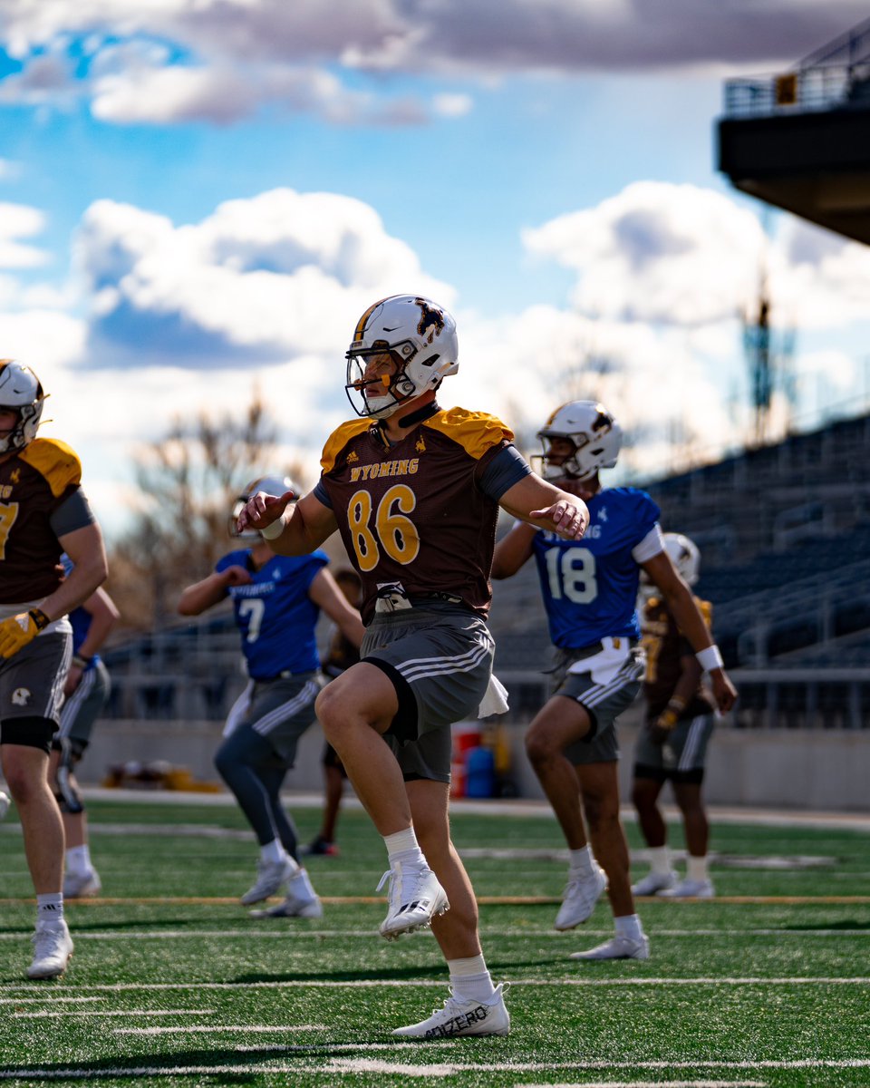 Wyoming Cowboy Football tweet media
