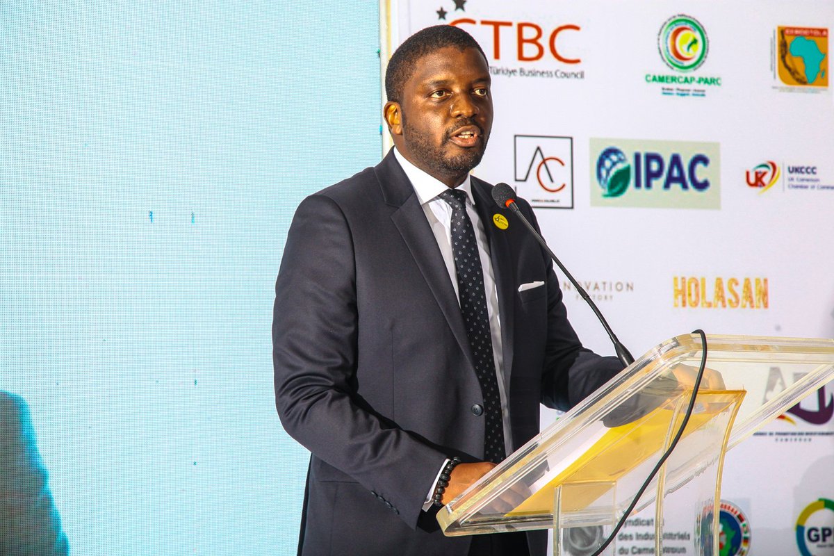 JJNYEMB's tweet photo. Bravo à toute l'équipe de @theokwelians pour la 1iere édition du #TOKS2025 à Yaoundé! 3 jours de réflexion et d'action pour la transformation durable du #Cameroun. Une société civile réinventée peut contribuer à bâtir un Cameroun fier, prospère et solidaire. RDV en 2027! #Rebuntu https://t.co/8t91AwBHgc