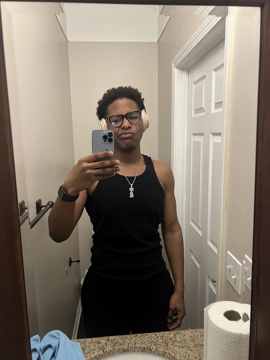 lj tweet media