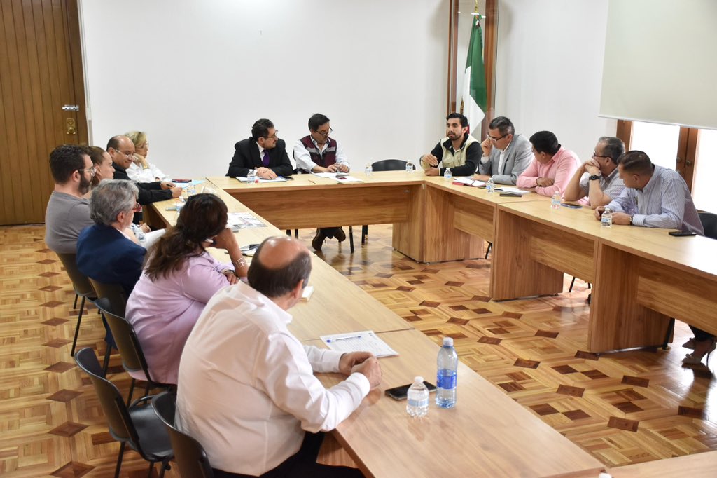 César Cravioto (@craviotocesar) on Twitter photo Junto al subsecretario <a href="/LlubereSubse/">Adolfo Llubere Sevilla</a>, el día de hoy nos reunimos con empresarias y empresarios del #CentroHistórico para impulsar alternativas que fortalezcan la actividad económica en el corazón de la #CapitalDeLaTransformación y coordinar acciones para mejorar la seguridad en Junto al subsecretario <a href="/LlubereSubse/">Adolfo Llubere Sevilla</a>, el día de hoy nos reunimos con empresarias y empresarios del #CentroHistórico para impulsar alternativas que fortalezcan la actividad económica en el corazón de la #CapitalDeLaTransformación y coordinar acciones para mejorar la seguridad en