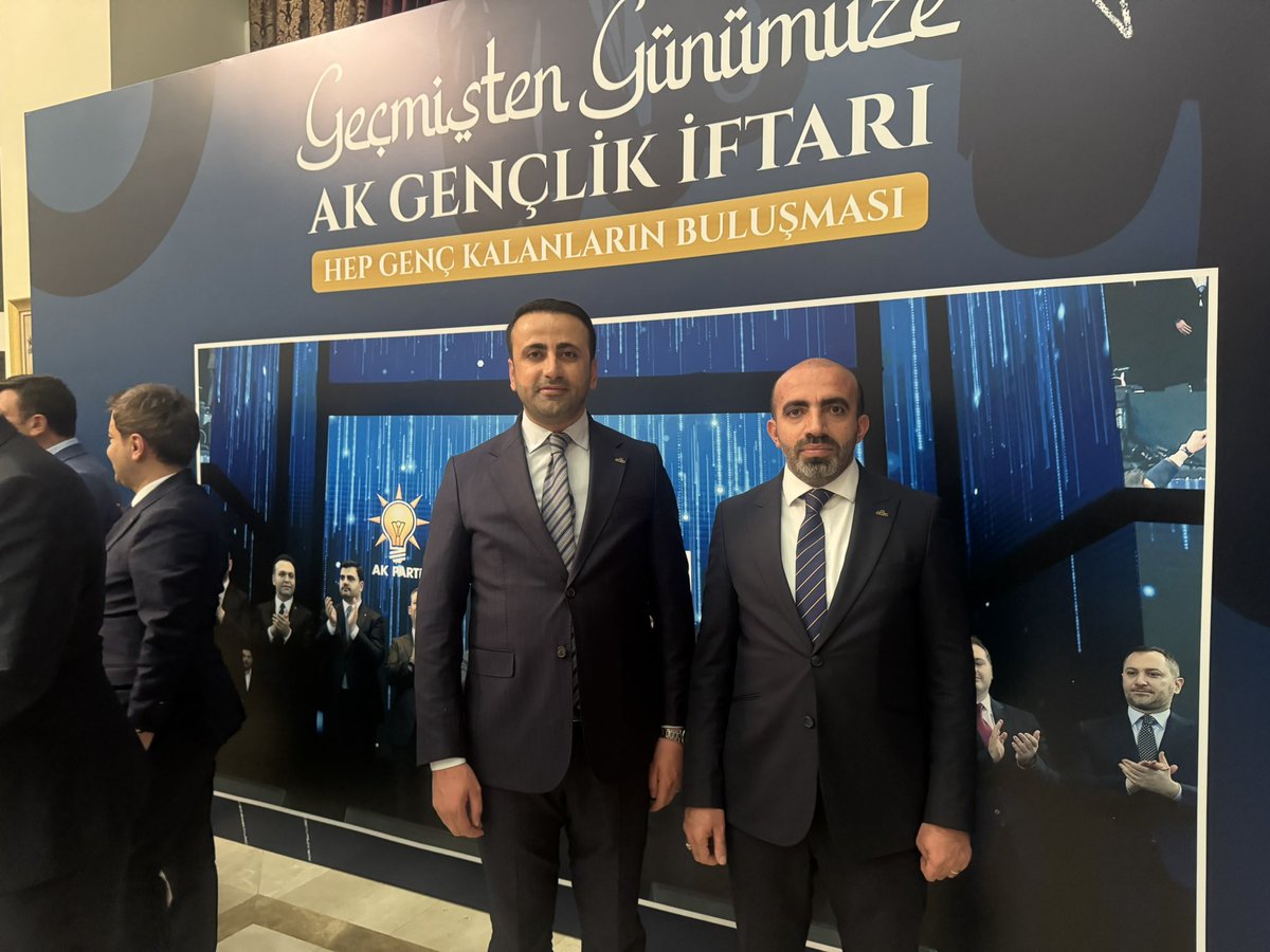 📍ALTINDAĞ 

AK Gençlik, bu milletin umudu, yarınların teminatıdır. Sizler, sadece bugünün değil, geleceğin de güçlü Türkiye’sini inşa edecek olan nesillersiniz. Cumhurbaşkanımız ve Genel Başkanımız Sayın Recep Tayyip Erdoğan’ın da dediği gibi:

“AK Gençlik, siyasetin nesnesi