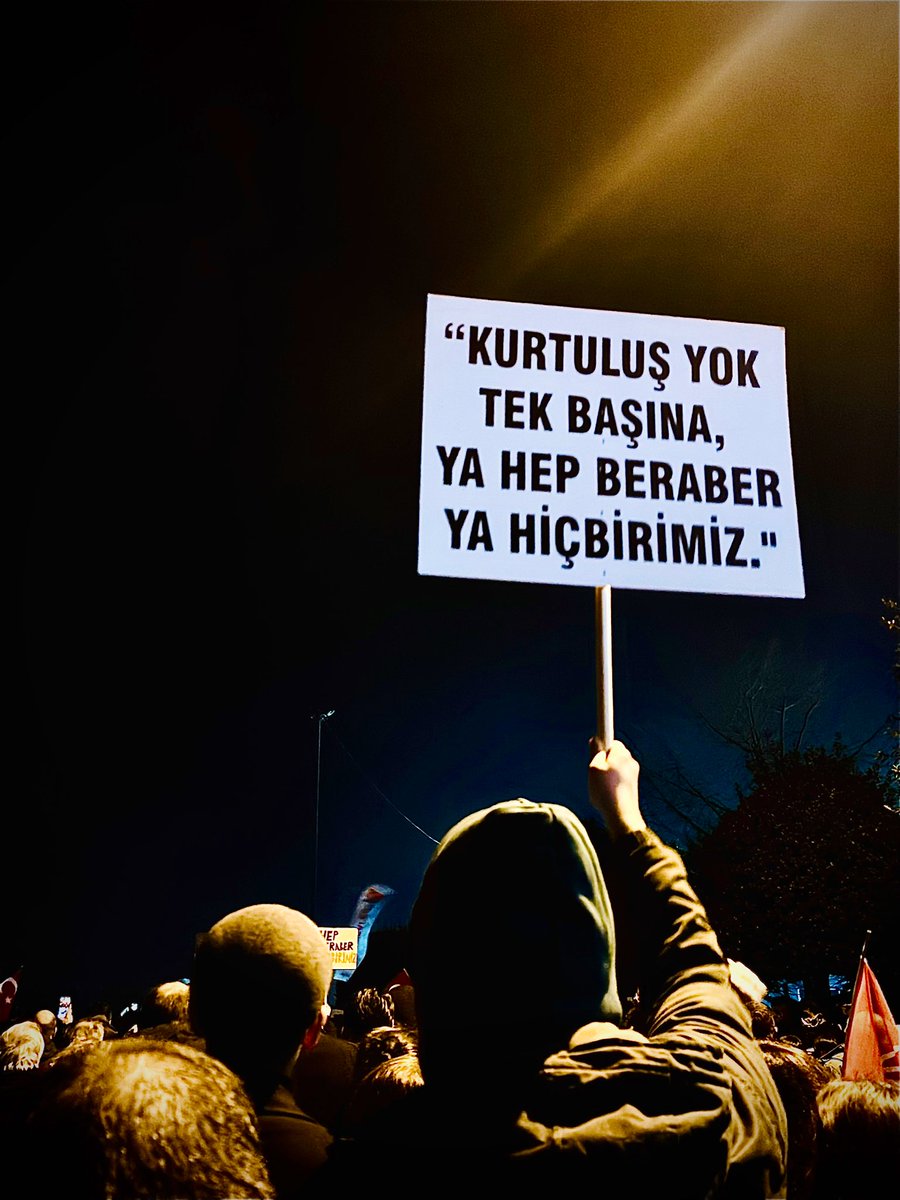 guneytellioglu's tweet photo. 26.03.25 #sarachane https://t.co/8lx3nyar4s