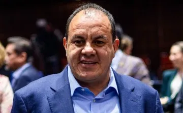 LaMalaC's tweet photo. "Legislatura de la paridad" hasta que a Morena le toca defender a un acosador o a un violador.