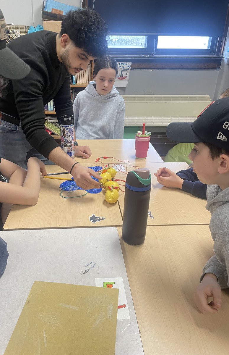 Grade 6’s had a great time this morning building a ‘lemon battery’ to learn about electricity. Thanks to our <a href="/MUN_Engineering/">Memorial Engineering</a> work term student Yassin for planning such great makerspace activities. <a href="/BishopFeild/">Bishop Feild Elementary</a>