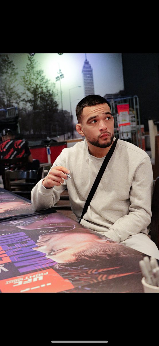 💰🖕🏻 tweet media