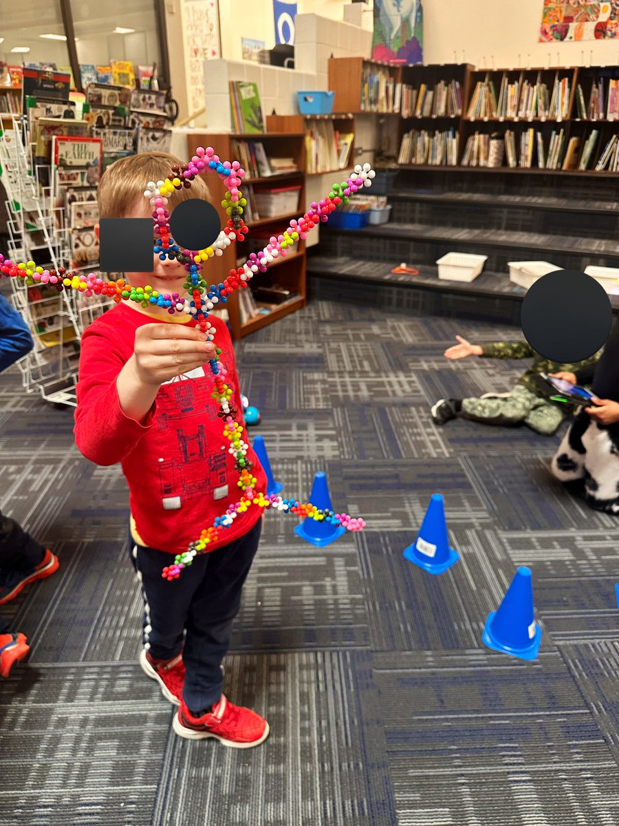 MrsLucas_OCT's tweet image. STEAM club fun! #ocsbCodes