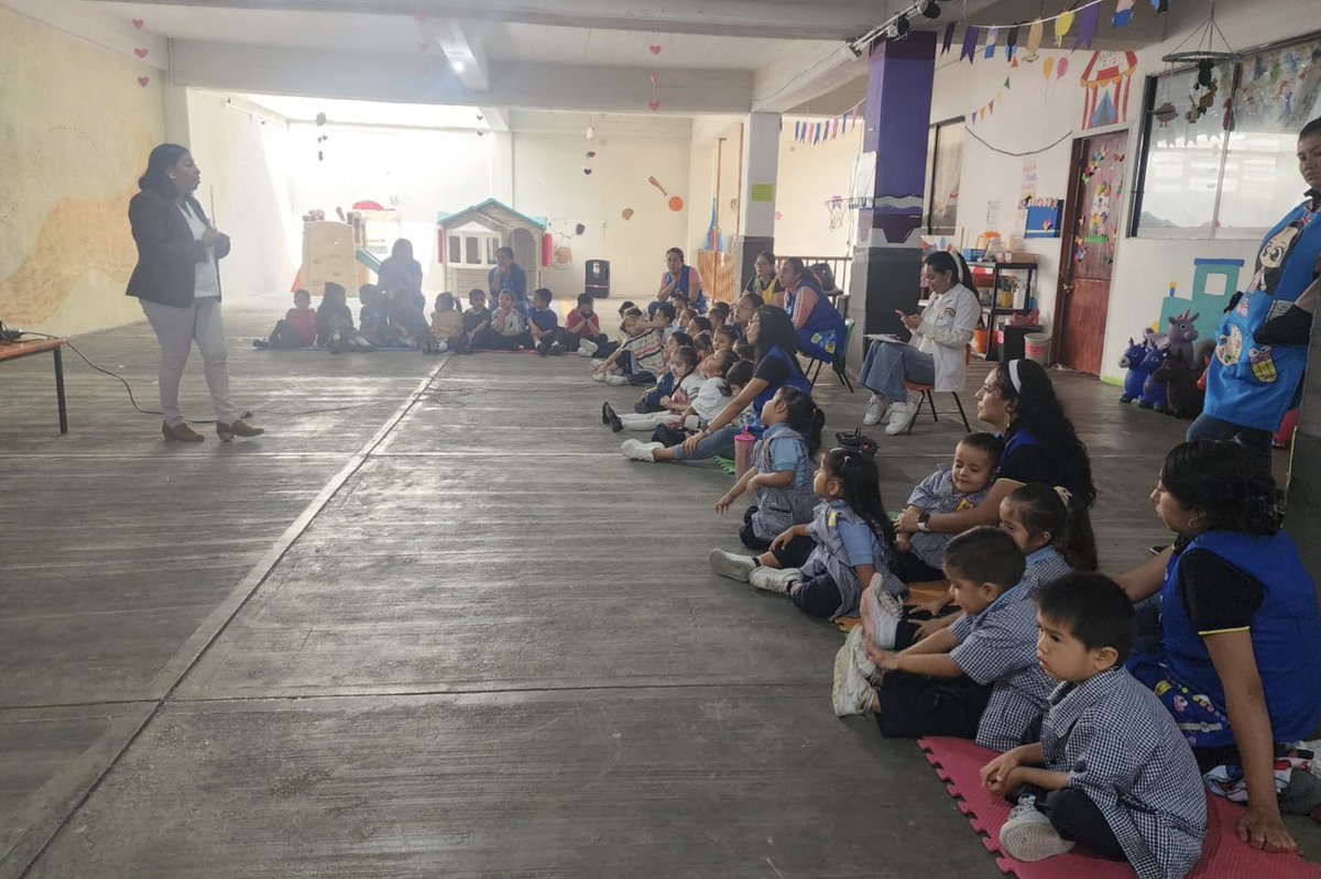 DIF_Oaxaca's tweet photo. Personal de la Procuraduría de la Defensa de las Personas con Discapacidad #Propcd impartió el taller Discapacidad y convivencia a niñas y niños de un Centro de Desarrollo Infantil #CENDI, a quienes se explicó la importancia del respeto hacia las personas con discapacidad, https://t.co/IseK3U1Wg1