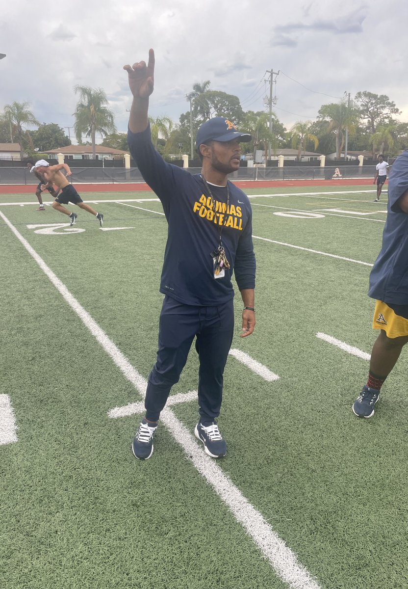 Aquinas Football (@sta_football) on Twitter photo 🔹If you consistently cheat, you’re certain to suffer defeat.🔹
🔸If you consistently compete, you’re destined to be elite!🔸
#FTF
#Brotherly_Love
#YouGoWeGo
<a href="/CoachHarriott/">Roger Harriott</a> 🔹If you consistently cheat, you’re certain to suffer defeat.🔹
🔸If you consistently compete, you’re destined to be elite!🔸
#FTF
#Brotherly_Love
#YouGoWeGo
<a href="/CoachHarriott/">Roger Harriott</a>