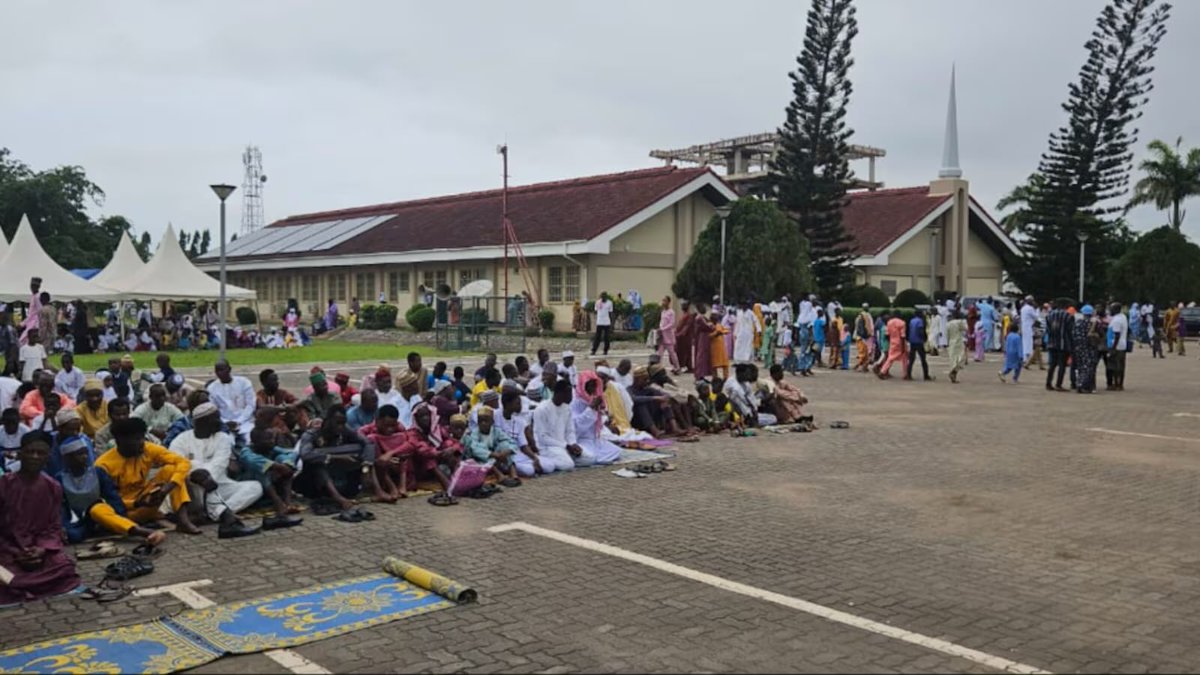 Felix Romark tweet media