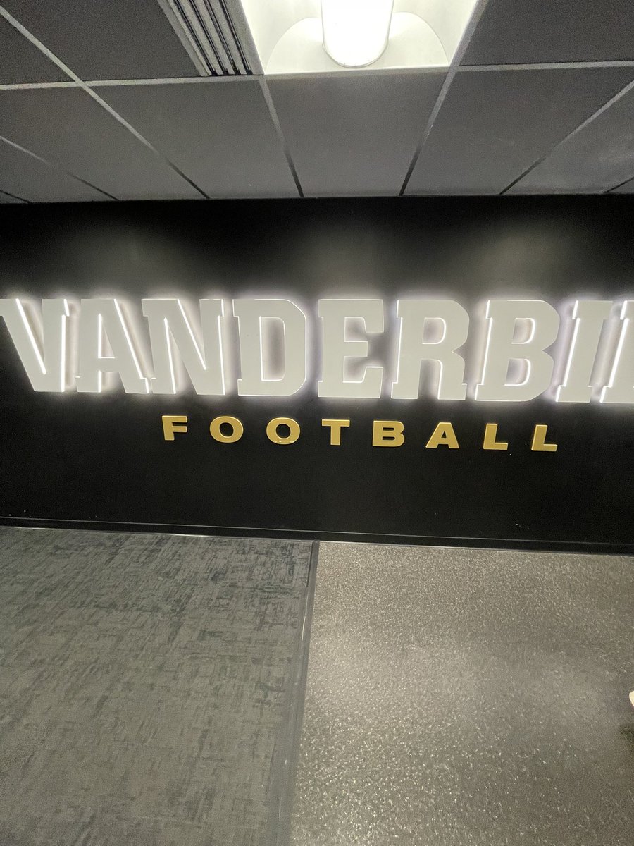 Had a Great Time at the University Of Vanderbilt Thank you <a href="/nate_lowenthal/">Nate Lowenthal</a> &amp; <a href="/coachMRiceVU/">Melvin Rice Jr.</a> for the hospitality looking forward to be back down this summer !! #GoVandy #GoCommodores