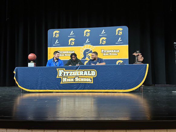 Michigan Knights Basketball (@michiganknights) on Twitter photo We couldn’t be happier heading into spring knowing 3 of our seniors are signed and ready for college! Asia Bowman heading to <a href="/INTechWBB/">Indiana Tech Women’s Basketball</a>. And <a href="/MacombWBB/">Macomb Women's Basketball</a> <a href="/KirkCarolan1/">Kirk Carolan</a> getting a dynamic backcourt in Hannah Tamou and Kaylin Millander. Super proud of these 3. #knightfamily 🩷🩵 We couldn’t be happier heading into spring knowing 3 of our seniors are signed and ready for college! Asia Bowman heading to <a href="/INTechWBB/">Indiana Tech Women’s Basketball</a>. And <a href="/MacombWBB/">Macomb Women's Basketball</a> <a href="/KirkCarolan1/">Kirk Carolan</a> getting a dynamic backcourt in Hannah Tamou and Kaylin Millander. Super proud of these 3. #knightfamily 🩷🩵