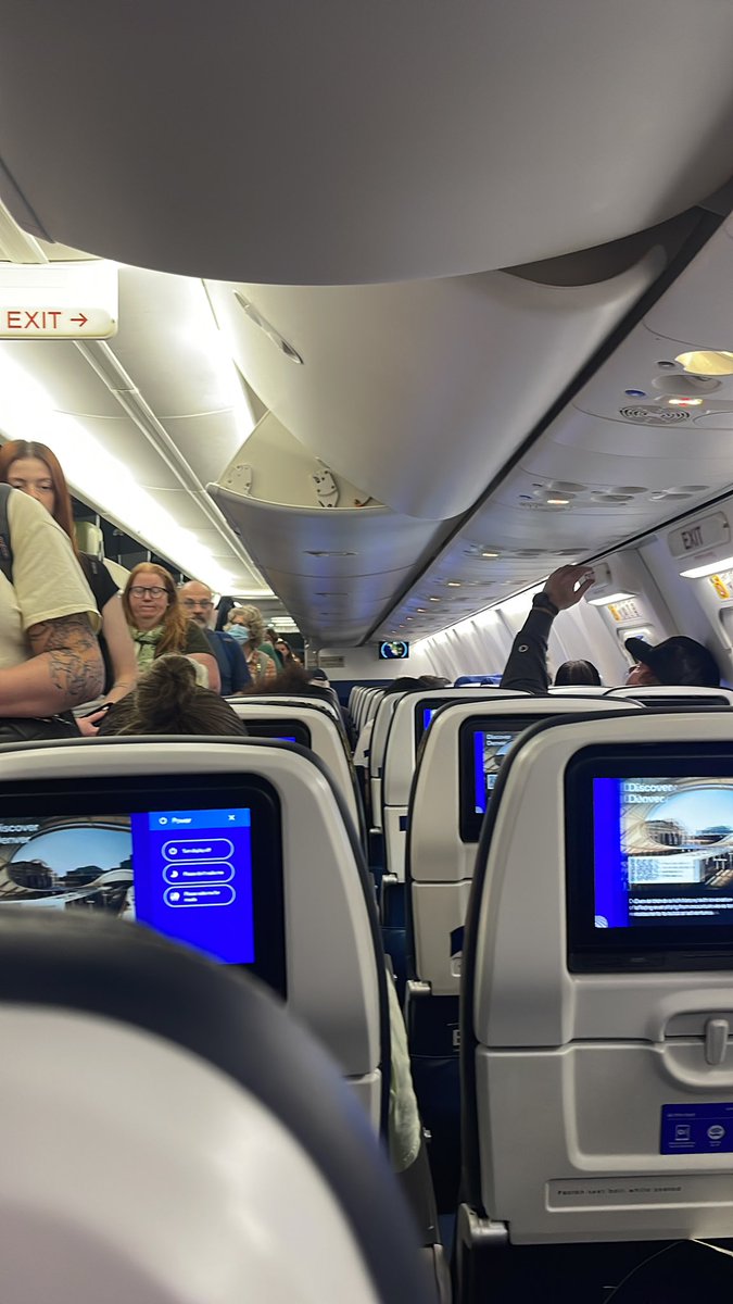 BoomerFNPayne's tweet image. Goodbye Denver, CO your airport is ridiculously over sized. Already screaming larva proves that RU-486’s have gone to waste. Let’s go to Spokane, WA. #NotFirstClass