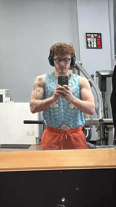 2 pic. Arm day https://t.co/KrhJ6bxSQO