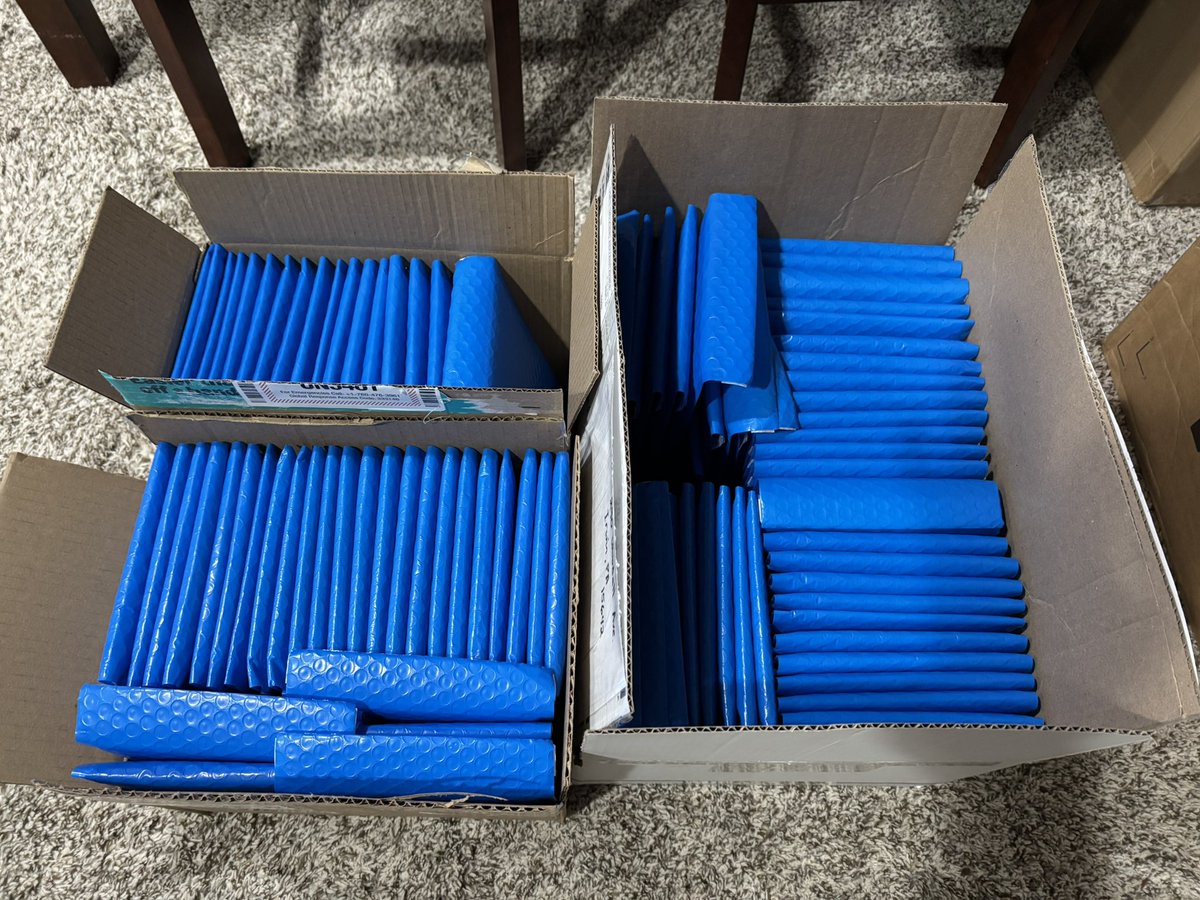 #RippinForTheCure Mystery Packs. Cards in these have been donated by <a href="/blakejamieson/">blake jamieson</a>, <a href="/CGCCards/">CGC Cards</a>, and a few random packs have items secured by <a href="/CraigCaruso/">Craig “App Man” Caruso</a>.

Look for autographed cards, graded cards, and more including a guaranteed mega break spot. There are 100 total packs and