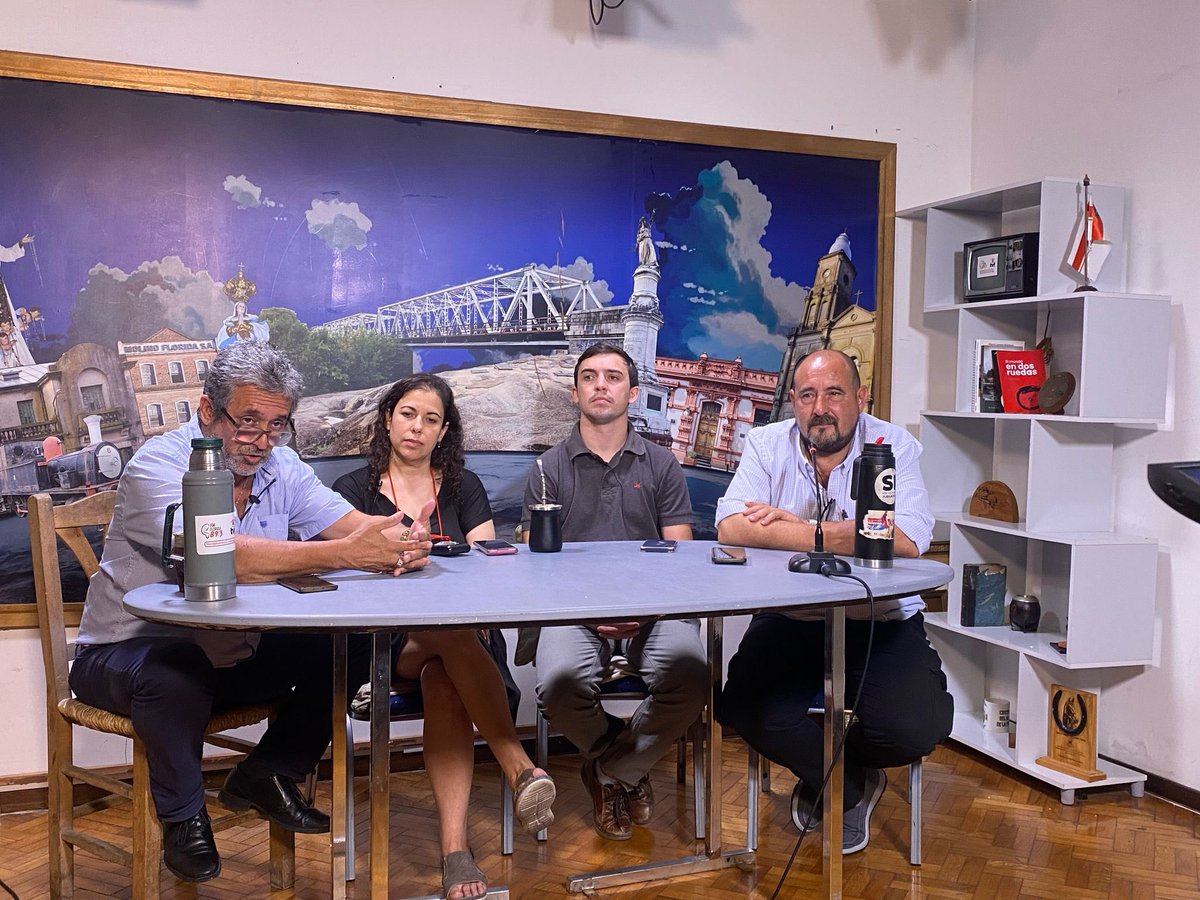 lista901001's tweet photo. 📸 Imágenes de la gira de prensa en el día de hoy realizada por integrantes de nuestra lista de candidatos a ediles y edilas 901001: @FabielG, @GastonLata16, @giani_borrelli y @fedecaetano_1.

🔴 1901001 - Juan Giachetto
🔵 2901001 - Mariana Lorier
⚪️ 3901001 - Álvaro Vega https://t.co/wVhwqYIzql