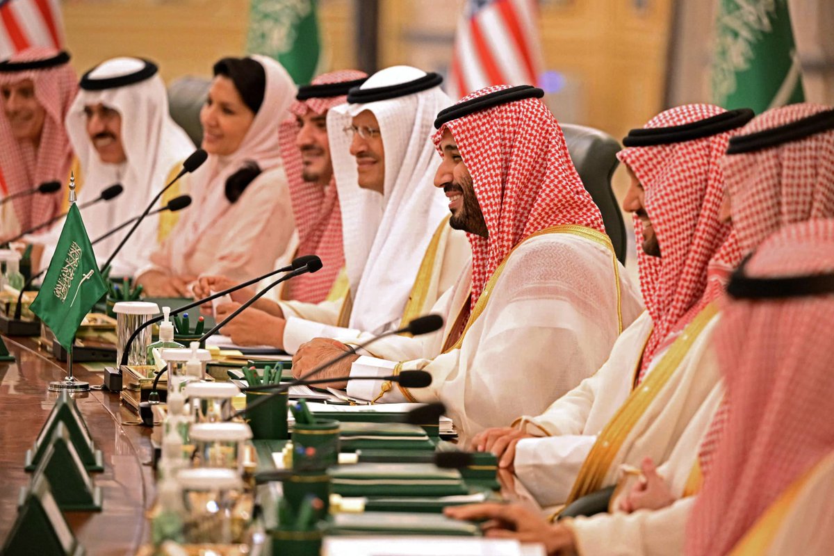Ayad_alyosef's tweet photo. @spagov #MBSPeaceLeader
هذا هو الوجه المشرق للسعودية، صوت الحكمة والسلام في عالم مضطرب. قيادة سمو ولي العهد #محمد_بن_سلمان تثبت للعالم أن الحوار والتعاون هو السبيل الأمثل لتحقيق الاستقرار 🇸🇦🌍 https://t.co/jiOkYEuts3
