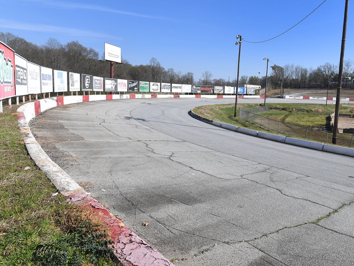 Never forget the original “run the wall” racetrack.