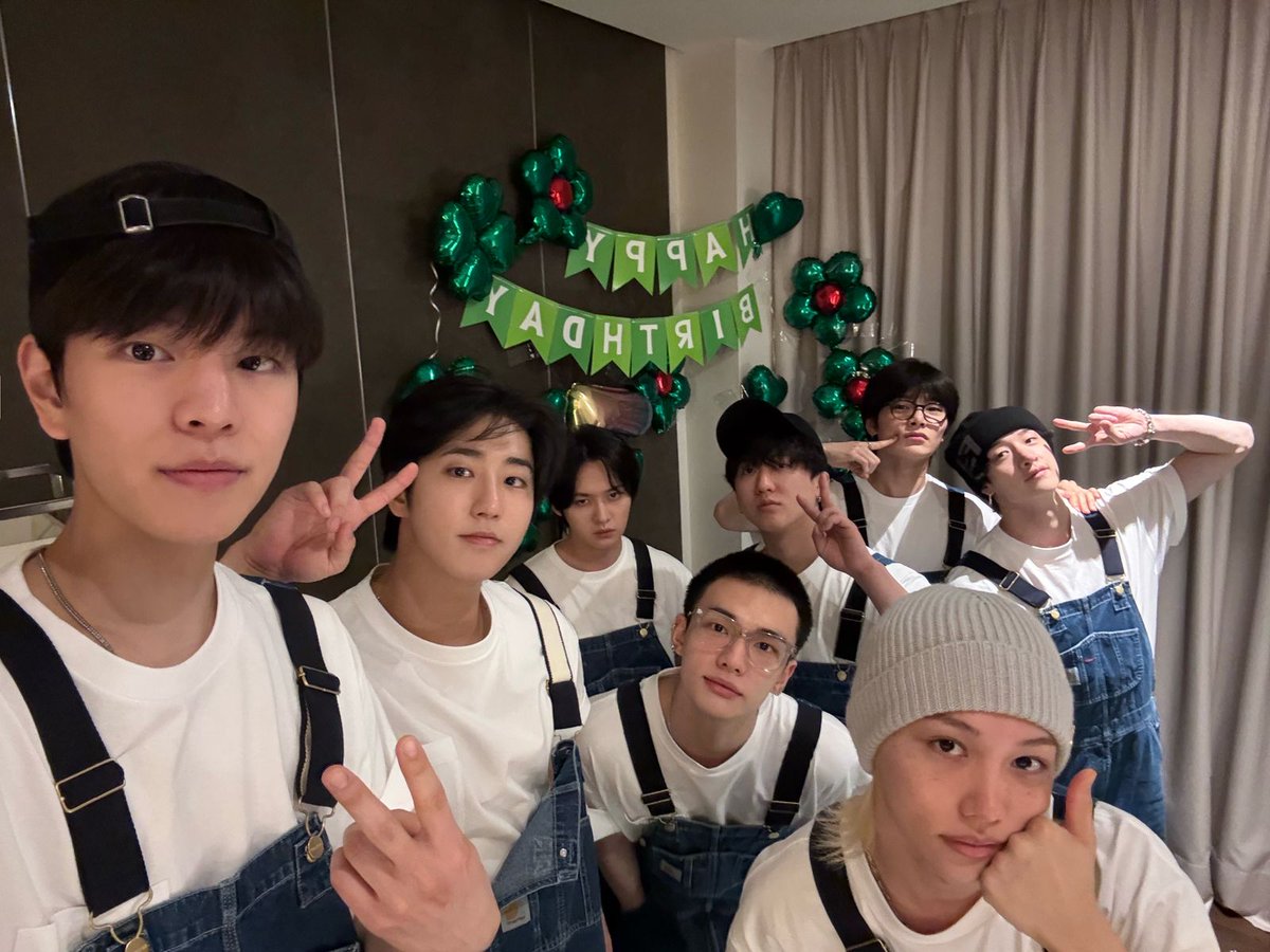 [250325] 💬🫧🐶 10:04 PM CLST

[📸]

Jejeje