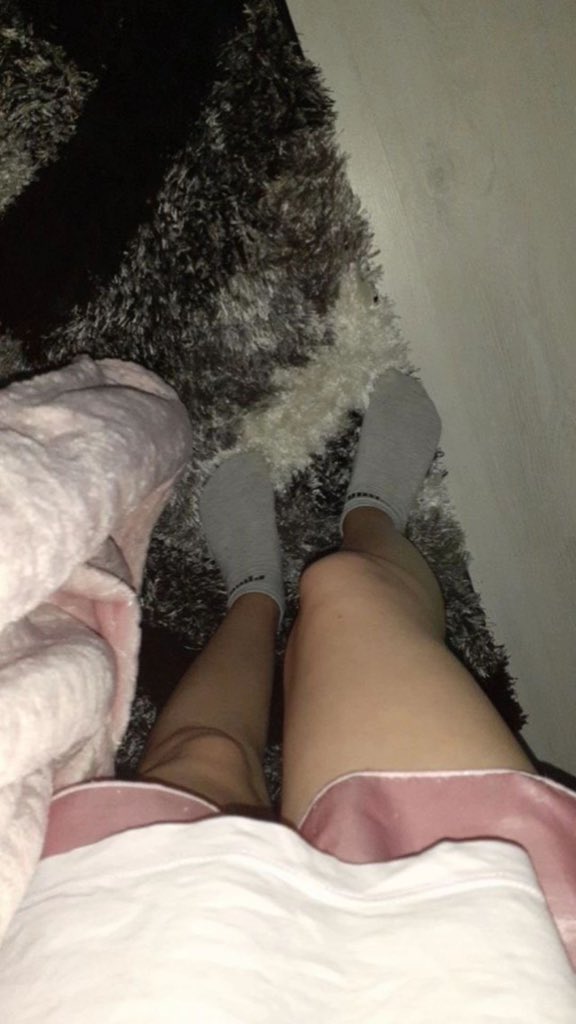 وينك اقرب وحد يجيني🥹.