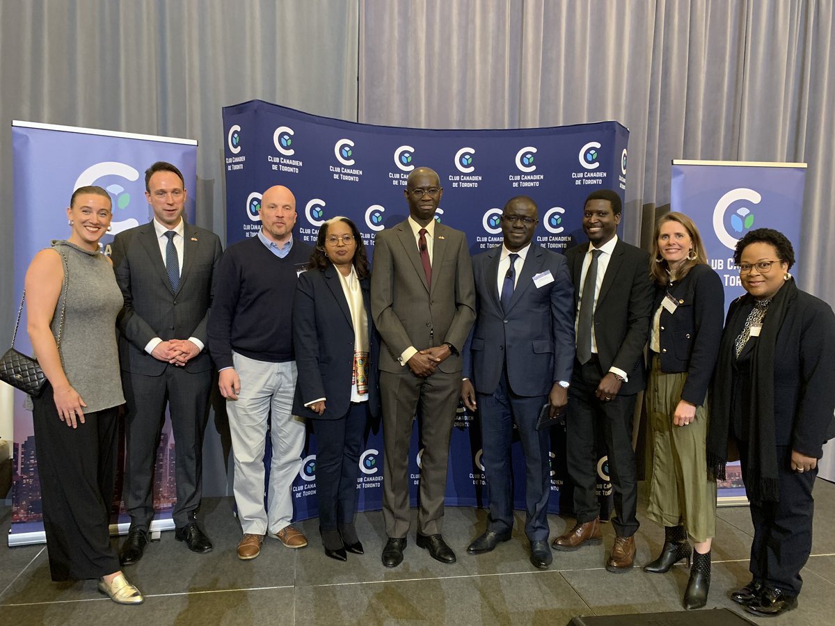 EstelleDuchon's tweet photo. 🗺️ 321M de francophones dans 88 pays sur 5 continents. La langue française rapproche les peuples, soutient la diplomatie et renforce les échanges.

Bravo @ClubCanadienTO pour ces regards croisés sur la francophonie internationale
#Francophonie #Toronto #Diplomatie #Culture #OIF https://t.co/EZpnW4xxon