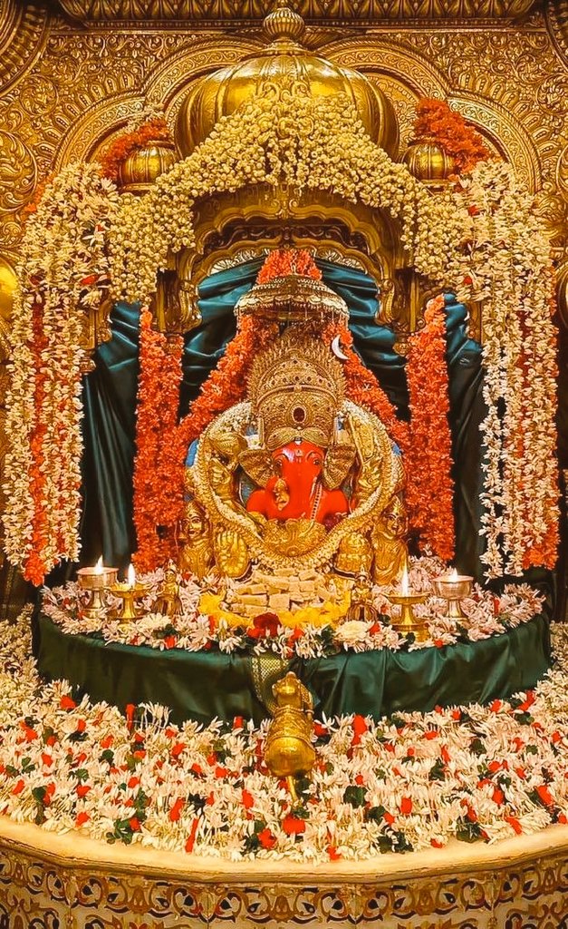 गणपति बप्पा मोरया, सुख-समृद्धि के दाता।
हर बाधा हर लें, विघ्नहर्ता विधाता।
🚩𝐉𝐚𝐲 𝐒𝐡𝐫𝐢 𝐆𝐚𝐣𝐚𝐧𝐚𝐧🚩