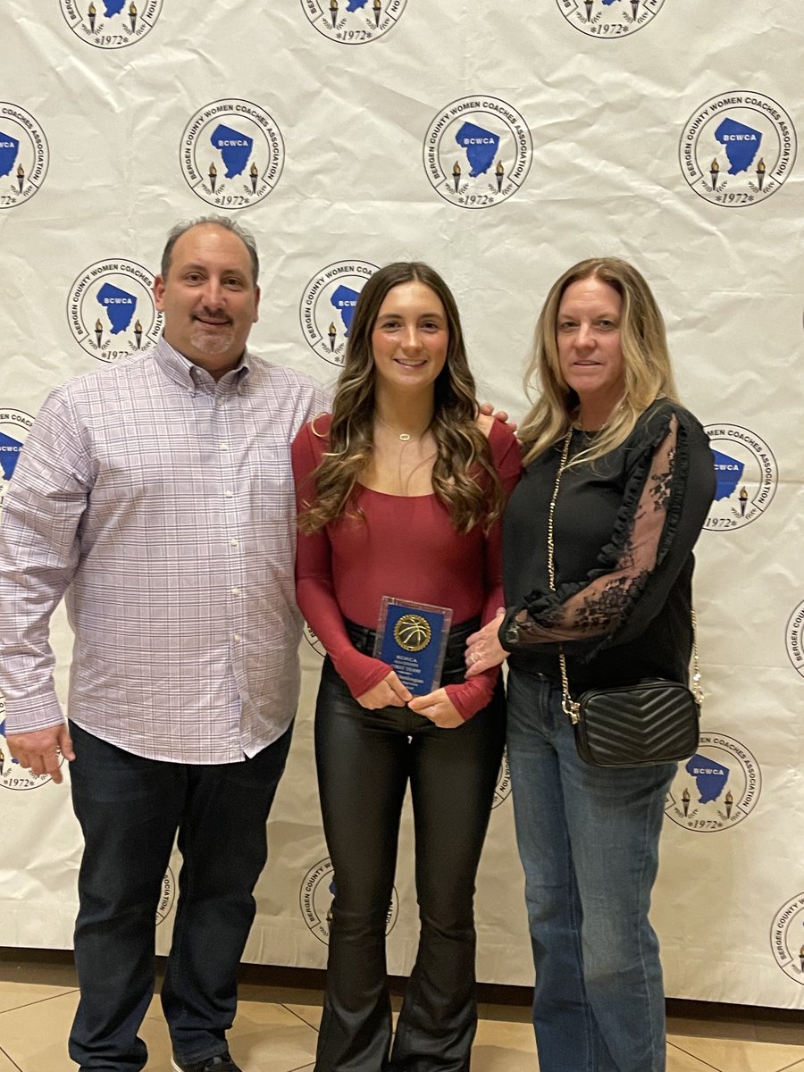 Congrats to Allie Shenloogian on being selected First Team All County Girls Basketball. This is her second year being named to this team. We are so PRoud of you and your career