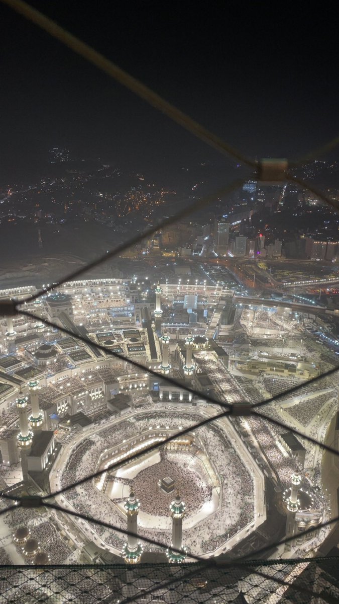 abonaaif11's tweet photo. خدمة الحرمين الشريفين في ابهى صورها حفظ الله خادم الحرمين الملك سلمان وولى عهده الامير محمد بن سلمان 🇸🇦🇸🇦 https://t.co/0UViC7j25w