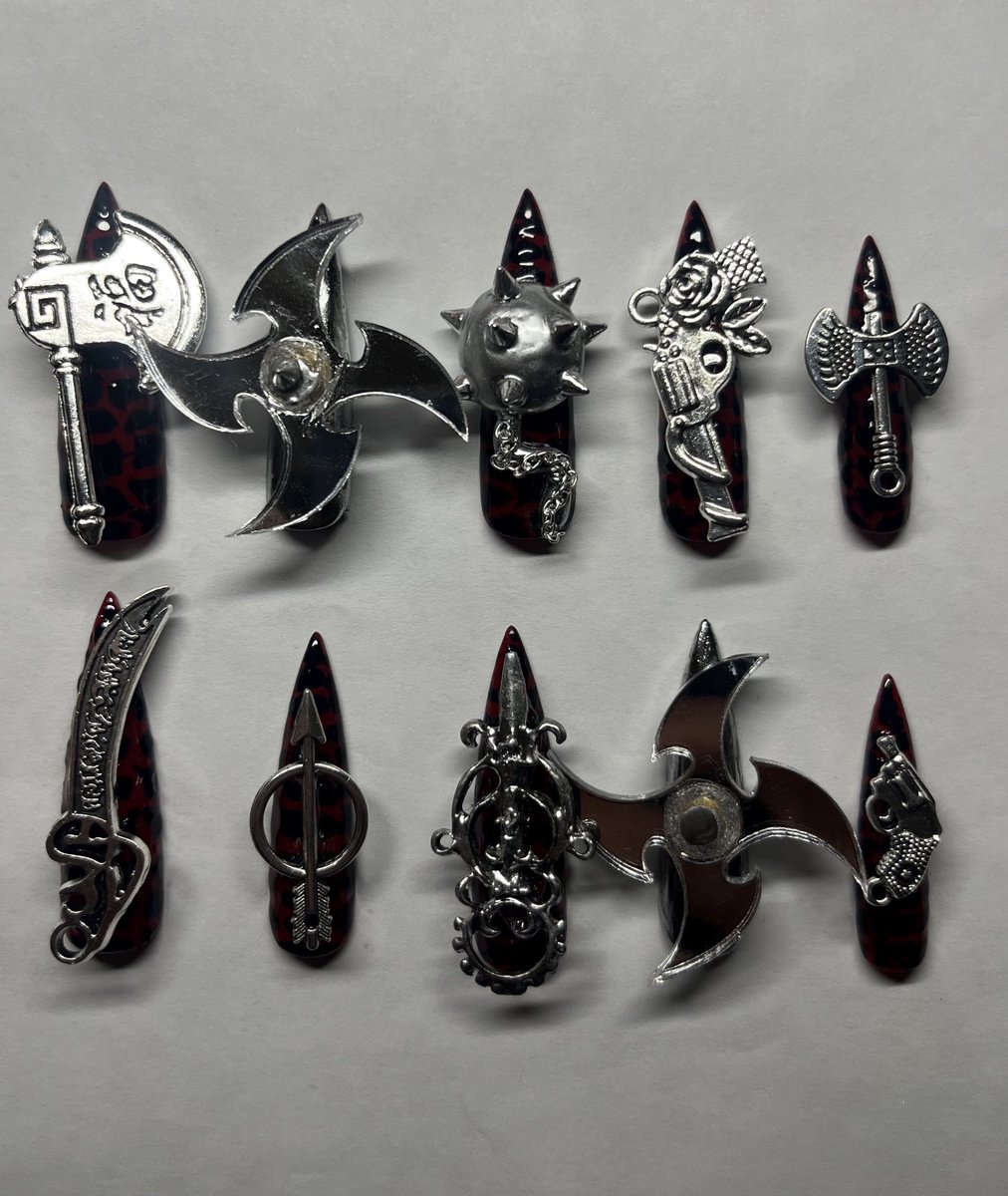 CAMREAPHER's tweet image. Prepare for battle!
🩶⚔️🏹🗡️ press ons by me ⛓️‍💥