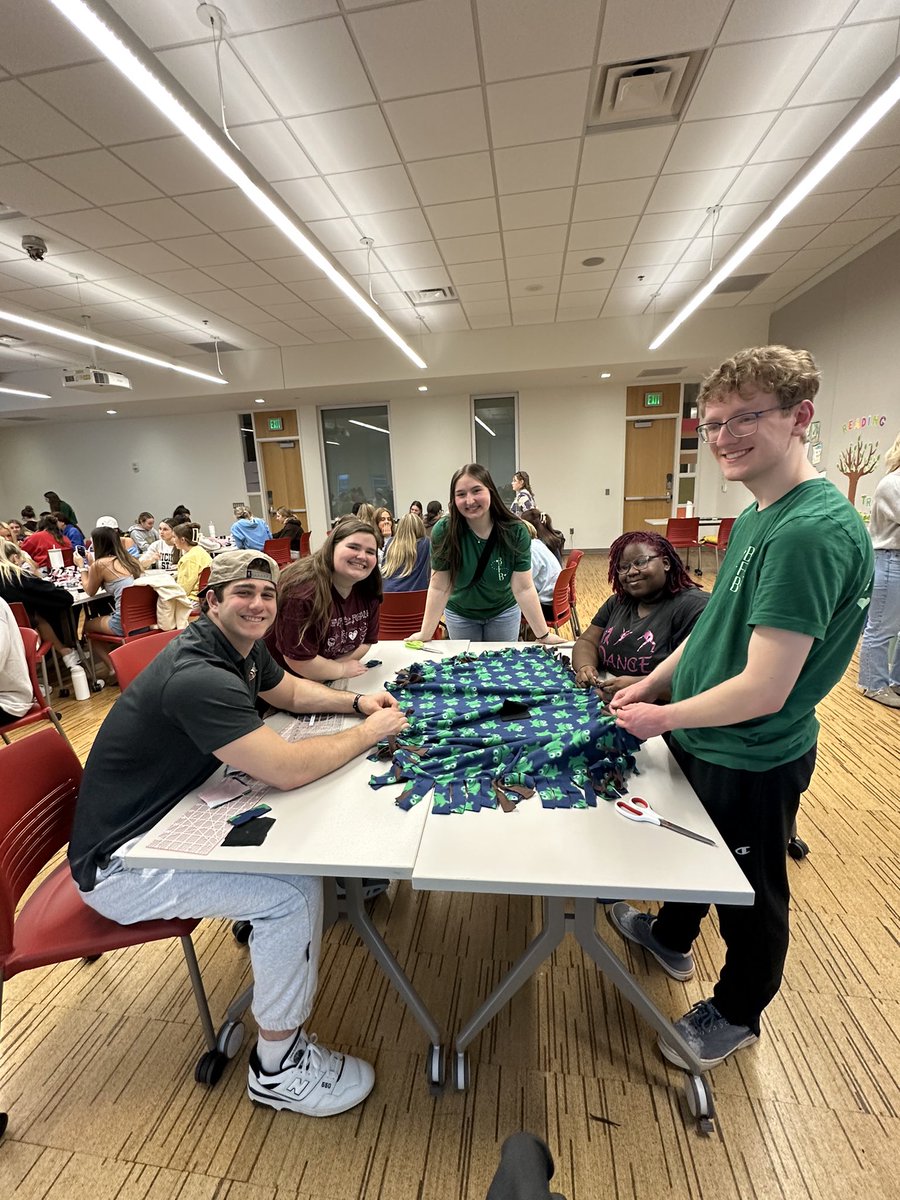 Michael Brescia (@michaelbrescia4) on Twitter photo I had a great time making blankets for Bronson Childrenโs Hospital! #BroncosReign <a href="/BroncsWillReign/">Broncos Will Reign Collective</a> I had a great time making blankets for Bronson Childrenโs Hospital! #BroncosReign <a href="/BroncsWillReign/">Broncos Will Reign Collective</a>