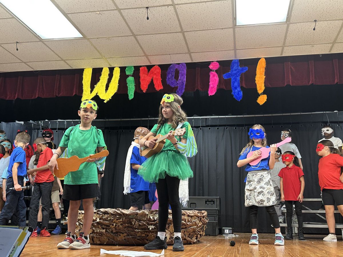 Team Heldt watched  Ainsley absoUKEly crush it at her Wing It musical tonight!