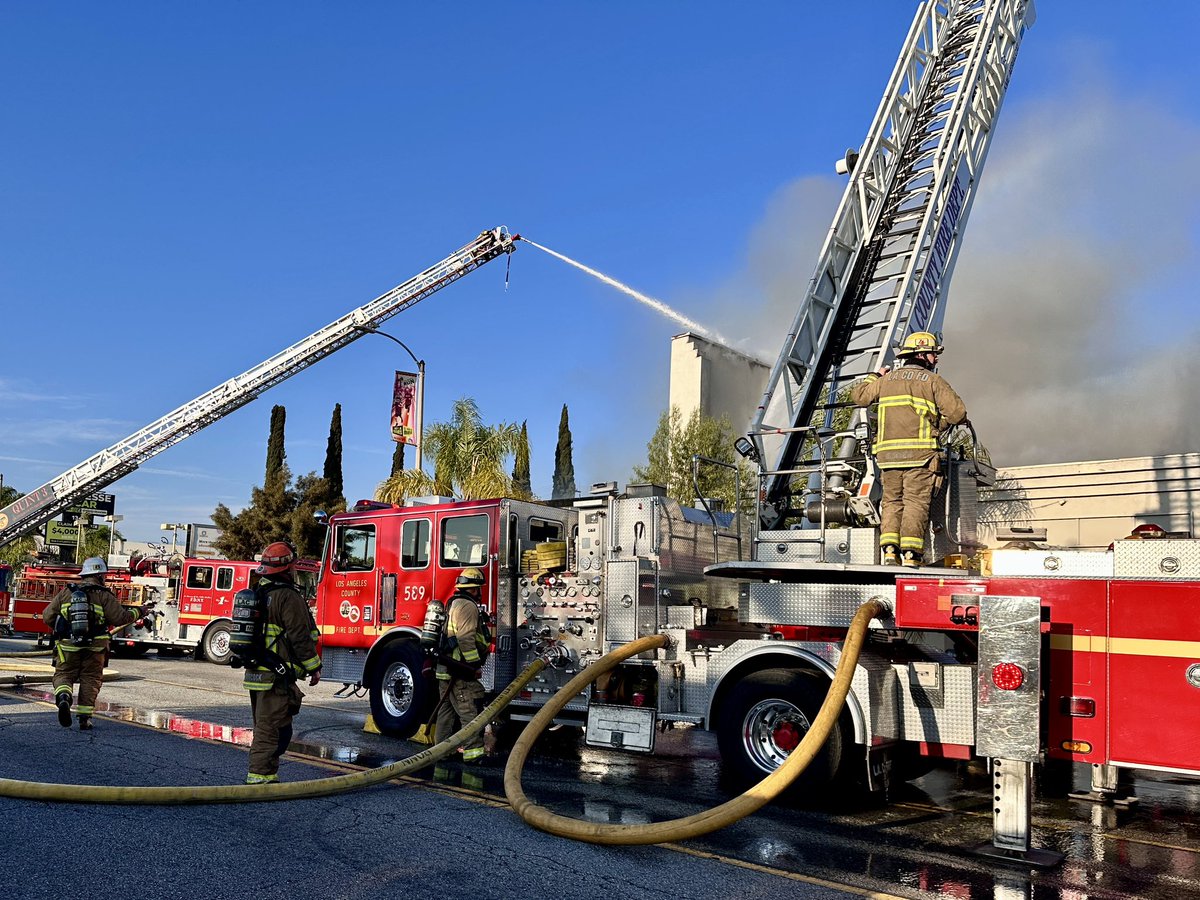 **Update** 2ND ALARM STRUCTURE FIRE | 1414 Atlantic Blvd.  #FergusonIC