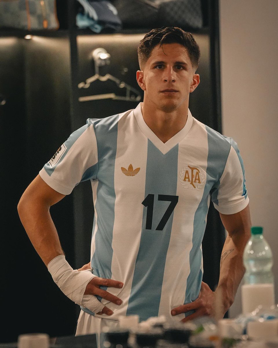 QUÉ PEDAZO DE GOL DE GIULIANO.

EL PRIMER GOL DEL CHOLITO CON ARGENTINA JUSTO CONTRA BRASIL.

TREMENDO. 🇦🇷😮‍💨