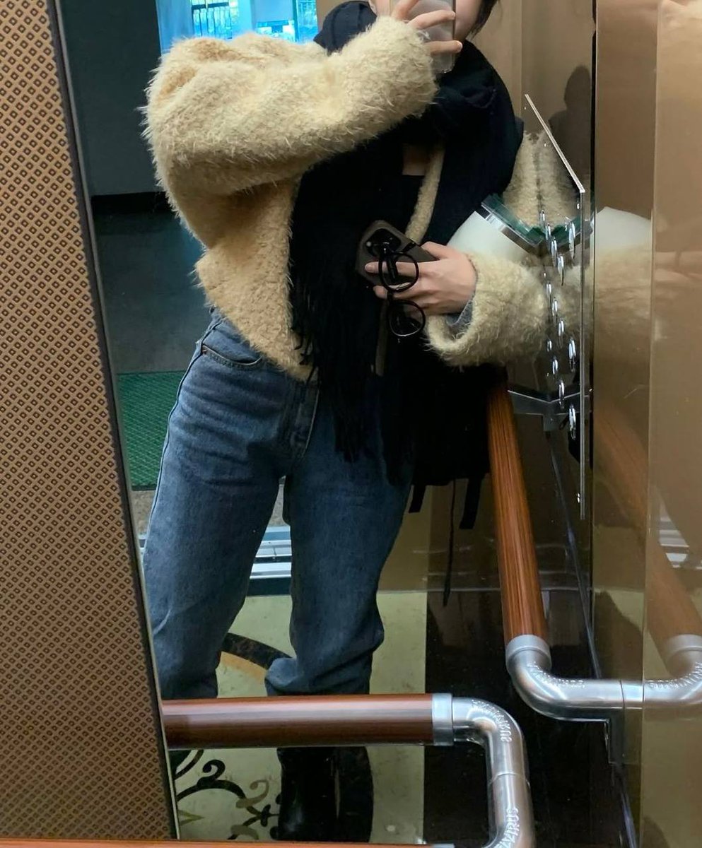 #보령 #대천동 요즘 외출할때 거울샷은 꼭 남기는편 🪞