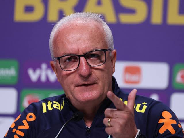 DinoDebochado's tweet image. Dois brasileiros não terão um dia bom amanhã