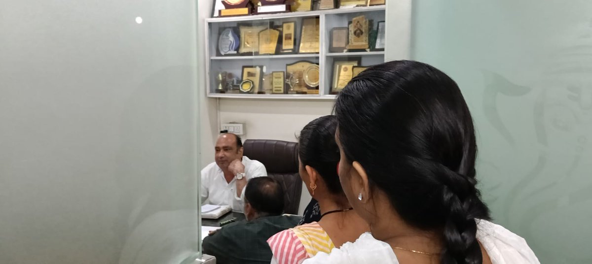 raiajay2807's tweet photo. Ajay Kumar Rai BJP Parshad Mahavir Enclave 137 apne councillor   office par public attend karte huye @BJP4Delhi @BJP4India https://t.co/nN2pKTm94h