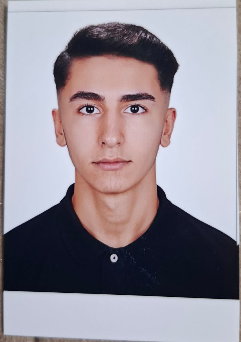 🚨⚫️İstanbul Bahçelievlerde
Lise öğrencisi 17 yaşındaki #MuhammetTosun 
6 gündür kayıp🚨⚫️

İrtibat GSM 05354023012
#MuhammetTosunNerede