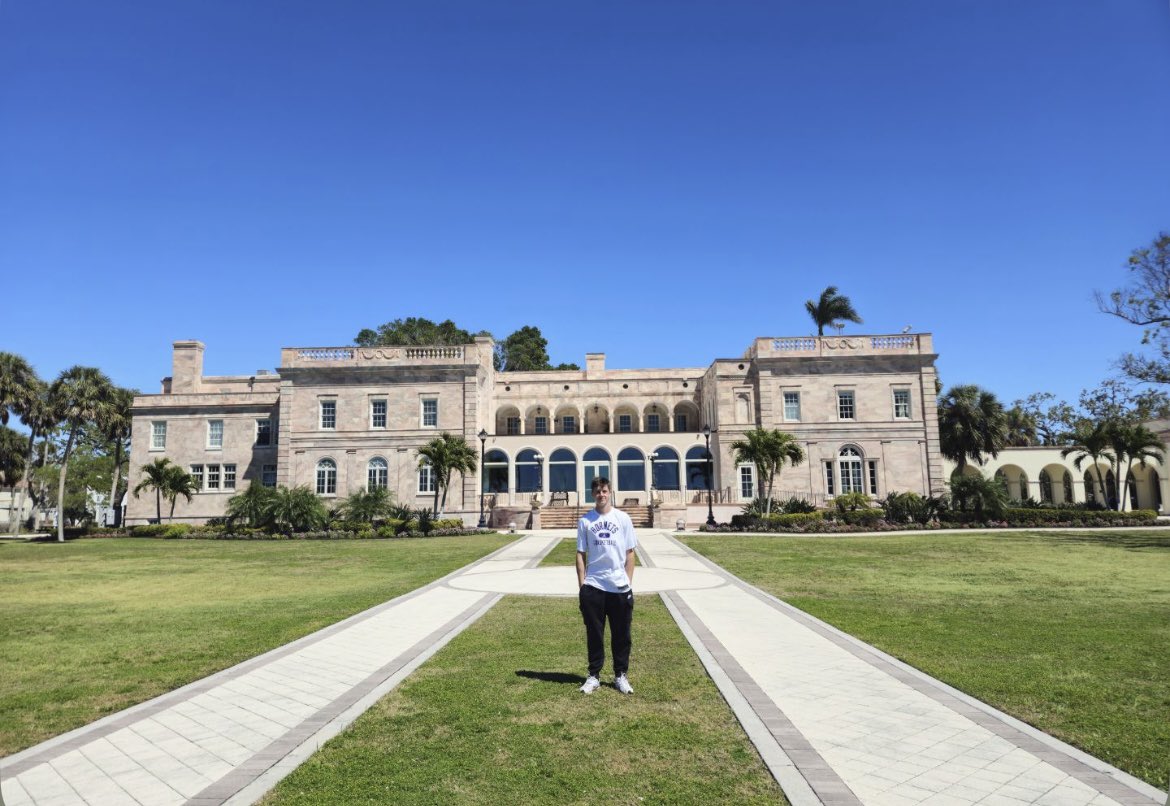 Super blessed for a great visit at the New College of Florida, thankful for coaches <a href="/CoachWingreen/">Andrew Wingreen</a> <a href="/lutz_drew/">Drew Lutz</a> @TyBrooks6385 for welcoming my family. Thankful to receive an offer also! S/o to <a href="/JonathanOlodude/">Jonathan Olamide Olodude🇳🇬</a> for the tour an workout, and showing me everything New College is about!